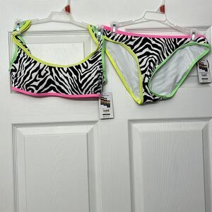 Women’s Medium High Leg Bikini